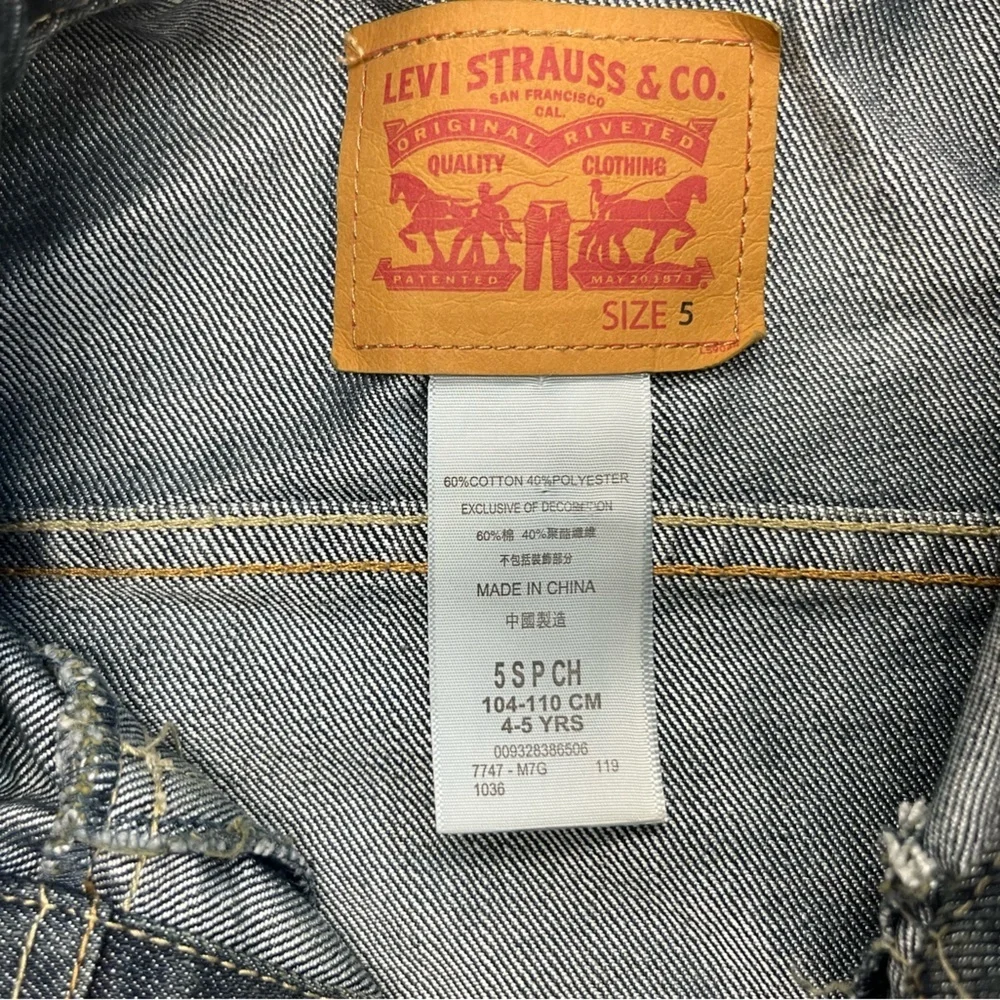 Levi's Dark Blue Denim Jacket with Tan Leather Patch Sz 5